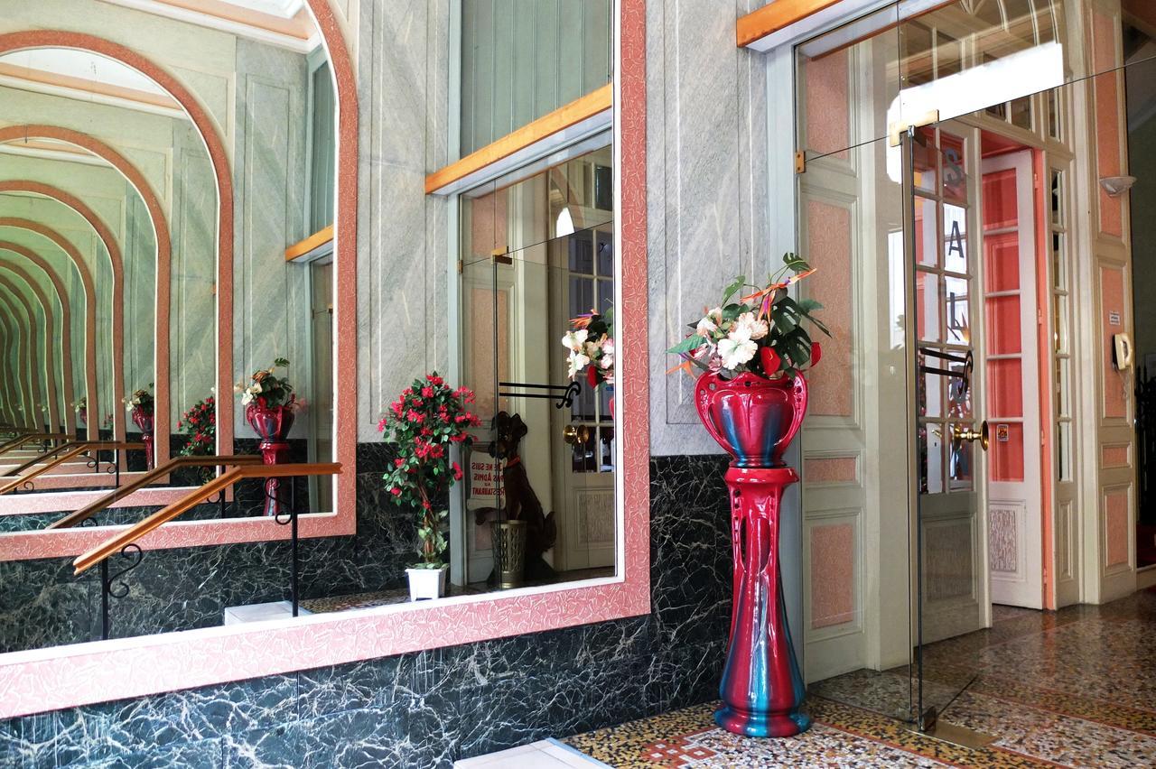Hôtel Restaurant d'Alsace Plombières-les-Bains Exterior foto
